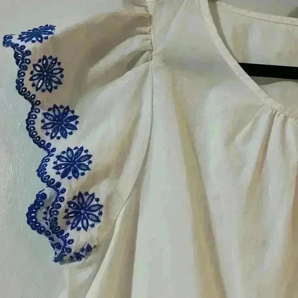 J.Crew White And Blue Embroidered Flutter Sleeve Top Size M - Picture 3 of 9